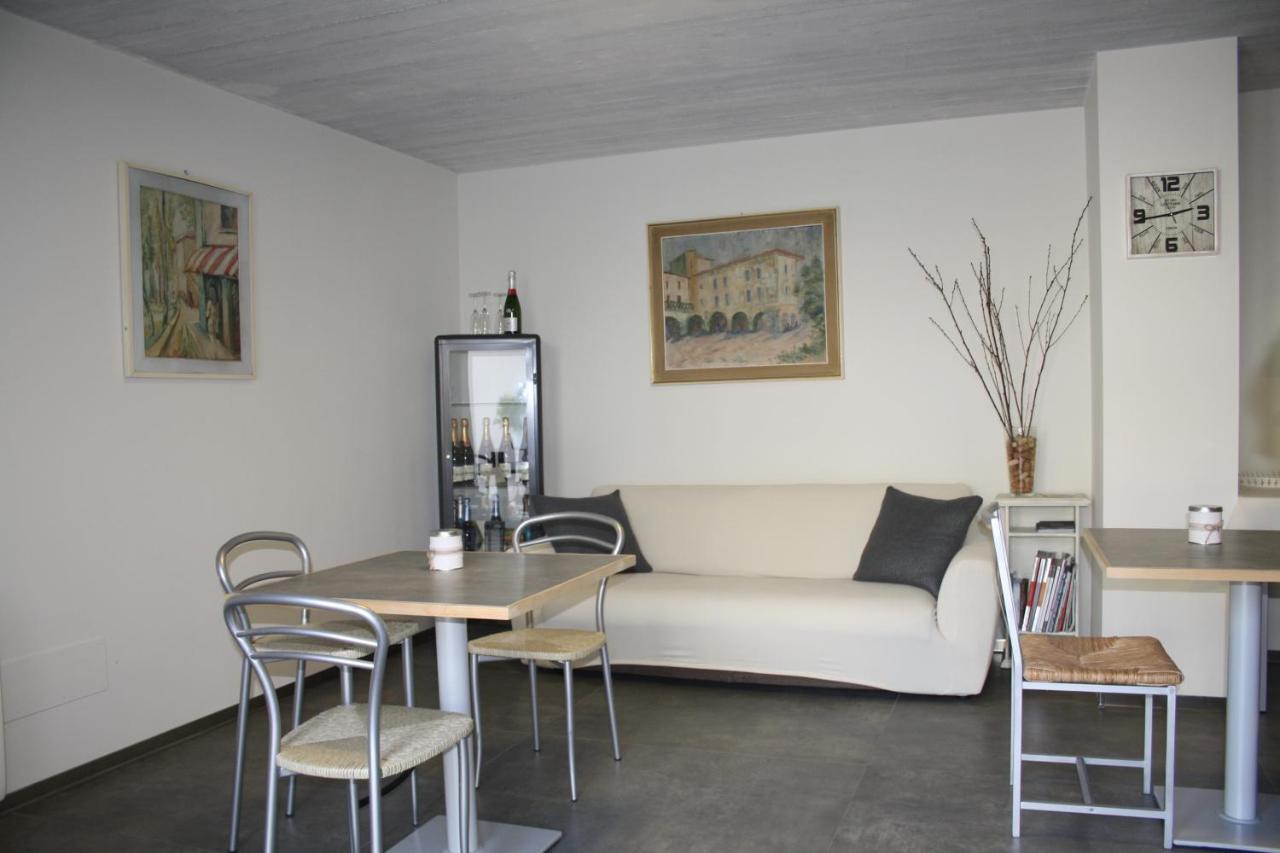 Cascina San Martino Bed & Breakfast Passirano Eksteriør bilde